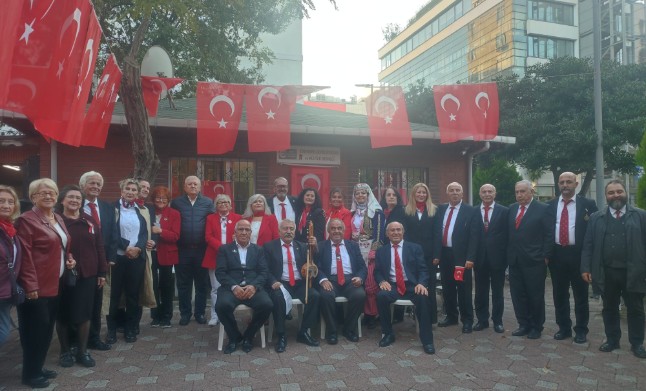 CUMHURİYET COŞKUSU ESENTEPE’DE SAZLA, SÖZLE, GÖNÜLLE YAŞANDI